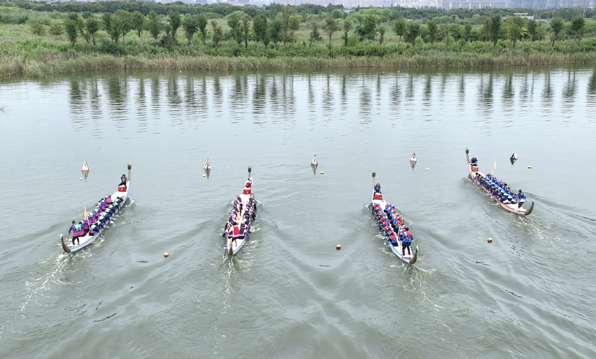 謇公湖上赛龙舟