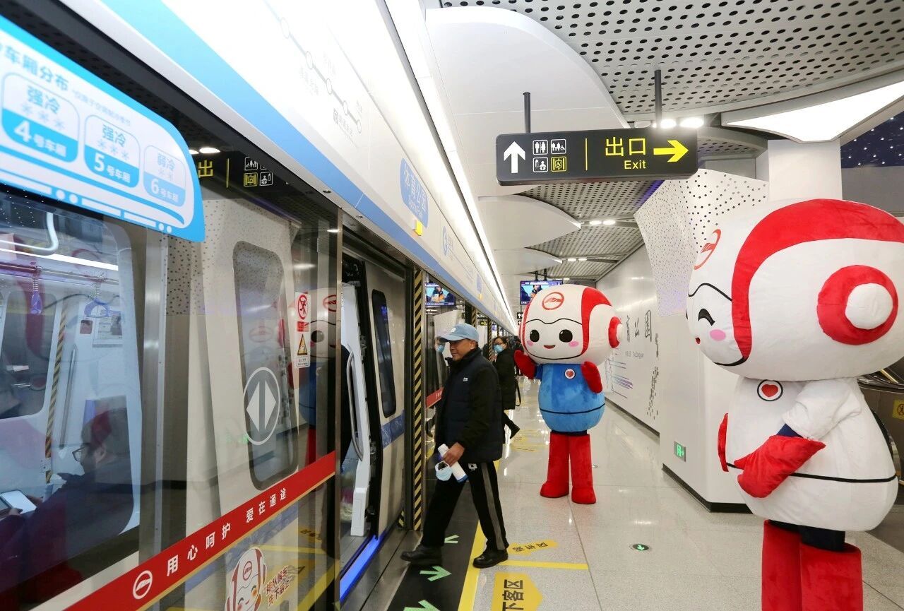 市民乘坐南通地铁