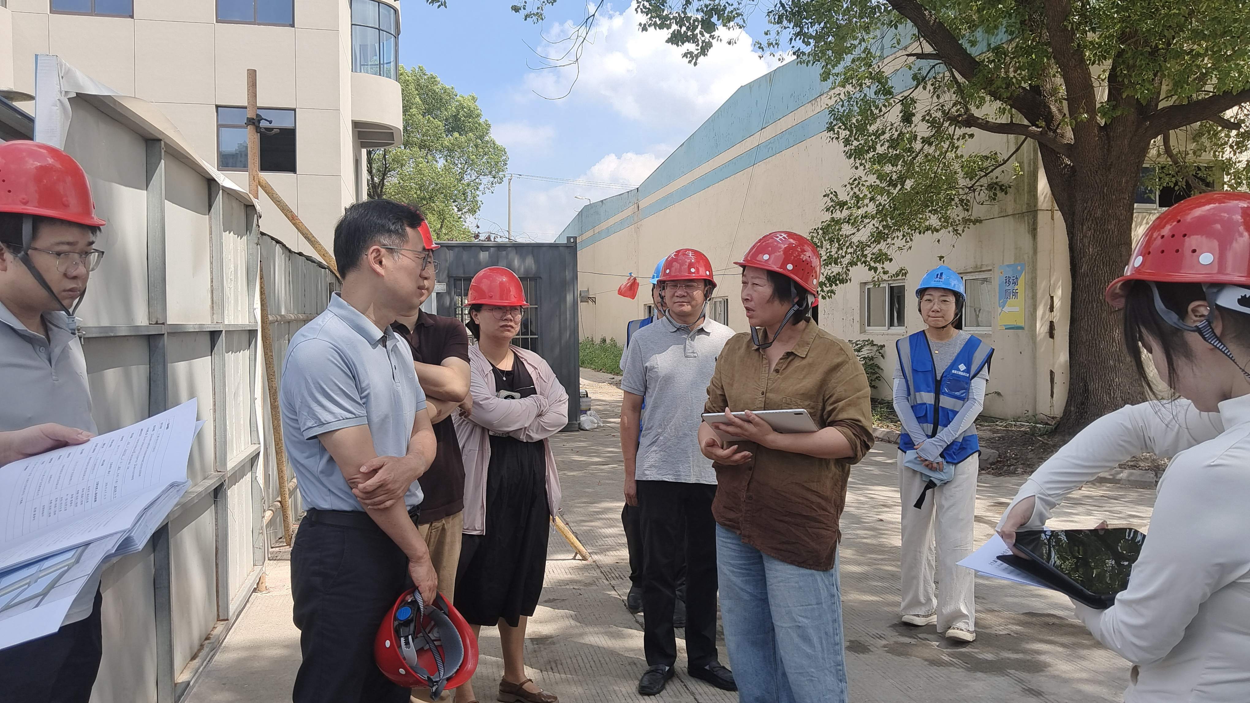 海安市住建局推进“焕新护航”行动,图为在“大生鑫天地”更新项目,助力“旧厂房”变“活力空间”。